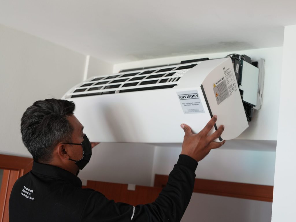 professional aircon chemical cleaning in singapore